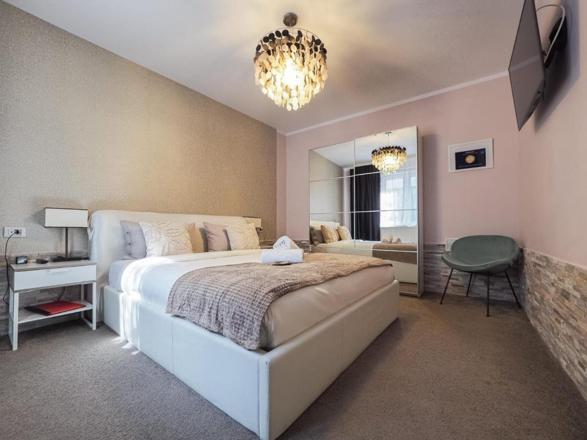 For You Apartments Gold & Silver Sibiu Esterno foto