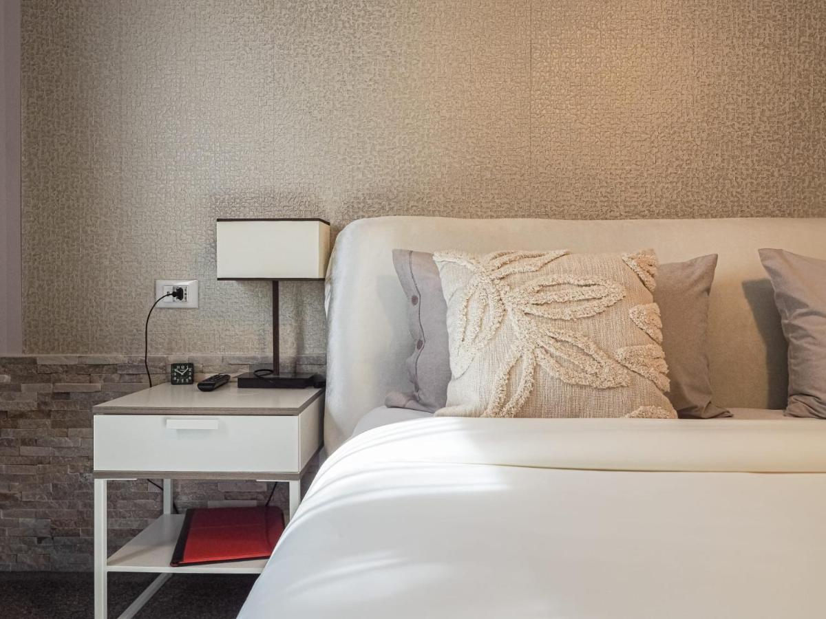 For You Apartments Gold & Silver Sibiu Esterno foto