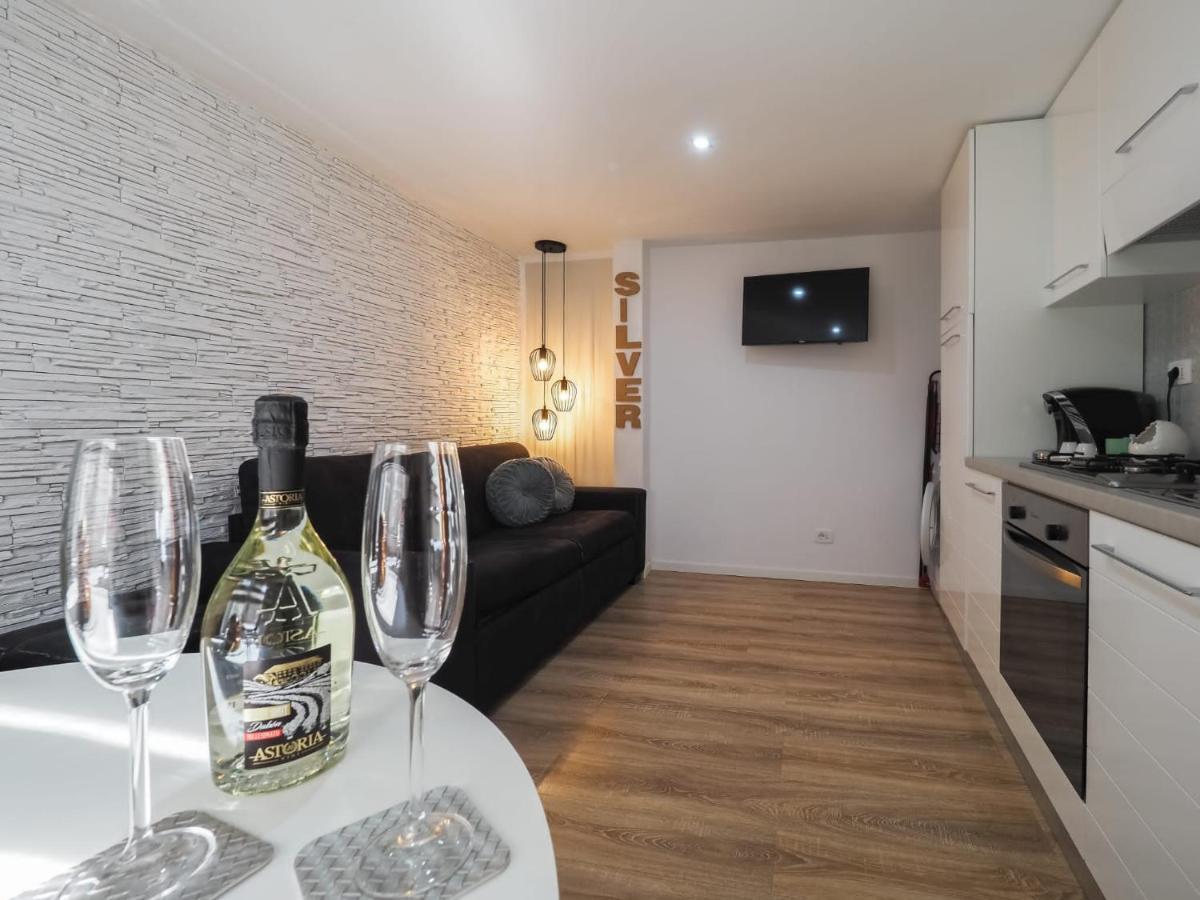 For You Apartments Gold & Silver Sibiu Esterno foto
