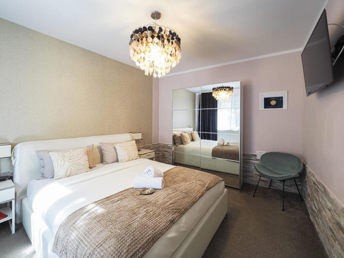 For You Apartments Gold & Silver Sibiu Esterno foto